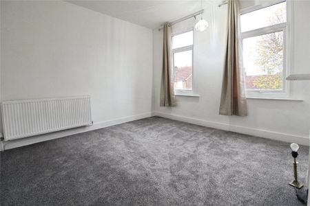 2 bedroom semi-detached house to rent - Photo 2