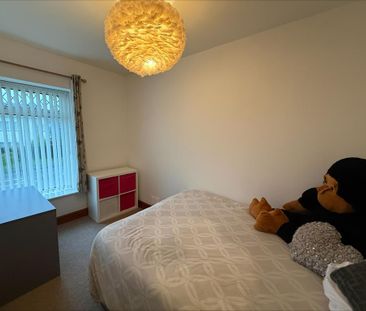 4 bedroom detached house to rent - Photo 3