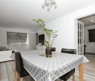 3 bedroom property to rent - Photo 2
