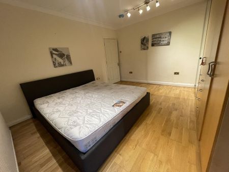 1 bedroom in a house share to rent - Photo 4