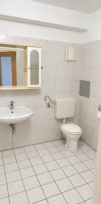 Hetzendorf - Helle 1-Zimmer-Wohnung mit Loggia in ruhiger Lage - Photo 1