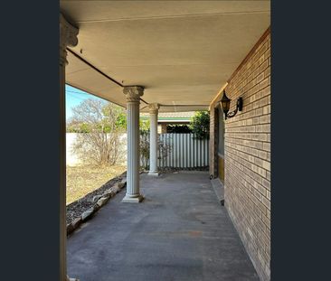 3X1 IN SOUGHT AFTER EATON - Photo 4