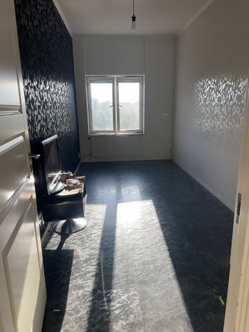 Ekholmsvägen, Skärholmen - Photo 2