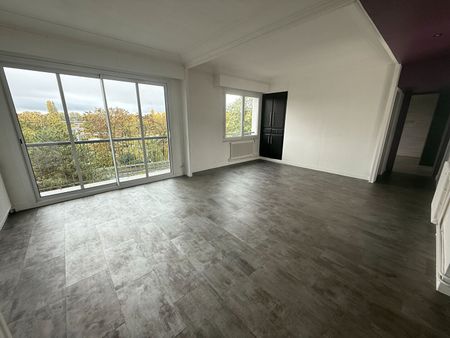 Location Appartement 2 pièces 67m² - Photo 3