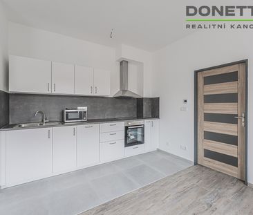 Pronájem bytu 1+kk a garsoniéry 41 m², Dukelská třída 604, Nový Bydžov - Fotografie 3
