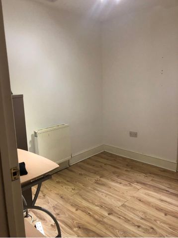 Room in a Shared House, Cranbrook Road, IG1 - Photo 3