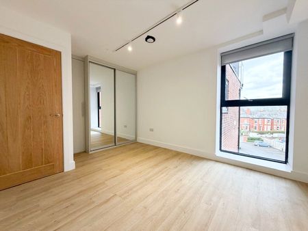 402 Wilmslow Road, Didsbury, Greater Manchester, M20 3BN - Photo 3