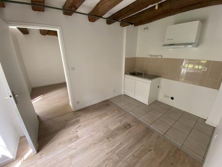 Location Appartement 1 pièce 18m² ANGERS 49000 - Photo 2