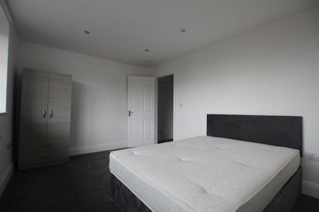 5 bedroom house to rent - Photo 2