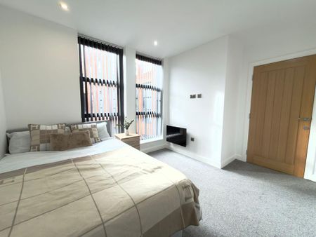 1 bedroom in a flat share to rent - Photo 3