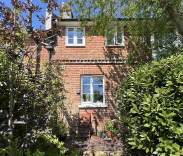 2 bed terraced house to rent in Torrington Place, Kenton, EX6 - Photo 6