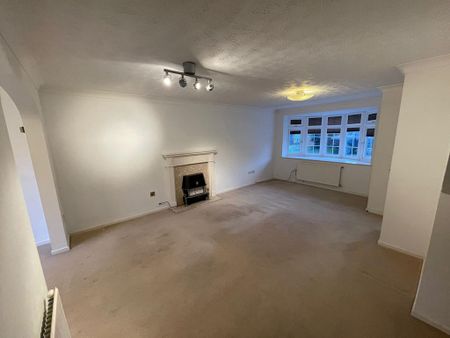 4 bedroom detached house to rent - Photo 4