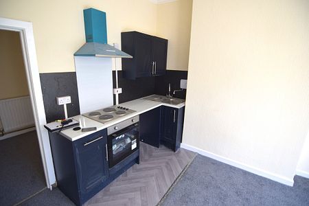 To Let 1 Bed Ground Floor Flat - Photo 4