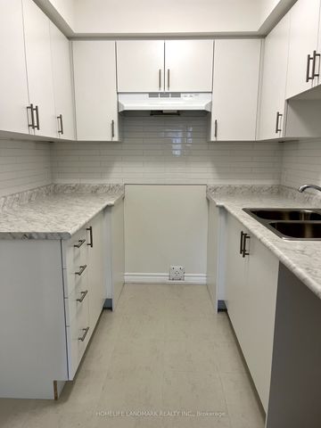 Condo Townhouse For Lease | N8134746 - Photo 2