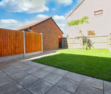 3 bedroom end of terrace house to rent - Photo 1