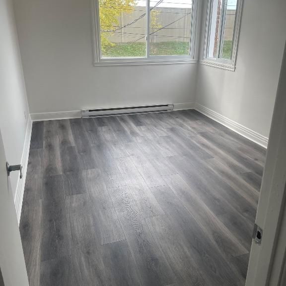 Montreal , 4 1/2 , pres metro Beaugrand - Photo 1