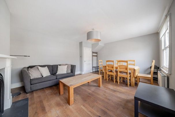 2 bedroom property to rent - Photo 1