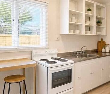 HOKOWHITU - FOUR BEDROOMS - Photo 2