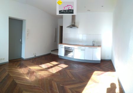 Location Appartement 2 pièces 33m² LEZIGNAN CORBIERES 11200 - Photo 2