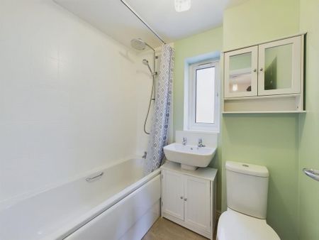 2 bedroom semi-detached house to rent - Photo 5