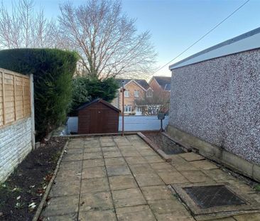 2 bedroom end of terrace house to rent - Photo 6