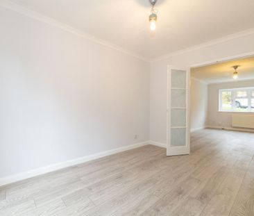 4 bedroom detached house to rent - Photo 2