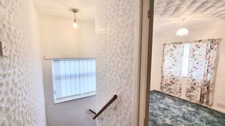3 Bedroom - Photo 3