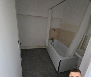 Appartement Hirson 1 pièce(s) 27.68 m2 - Photo 3