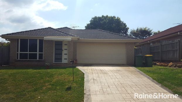 GREAT FAMILY HOME - BREAK LEASE - RENT WILL INCREASE TO $680 PER WEEK FROM 15TH JANUARY 2026 - Photo 1