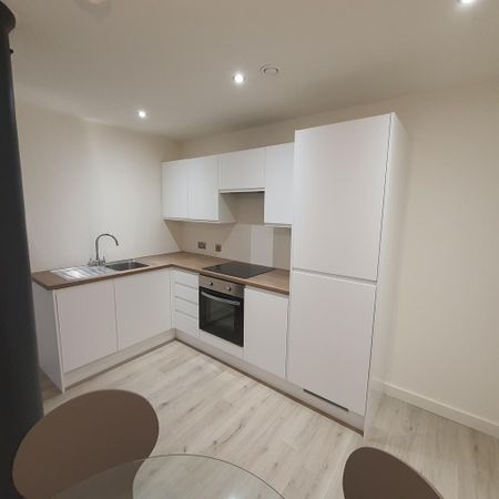 2 bedroom apartment to rent - Photo 3