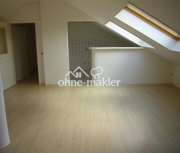 Helle 3-Zi Dachgeschosswohnung mit Garage und Grünflächennutzung in... - Photo 3