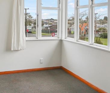 3-bedroom property, perfectly located! - Photo 6