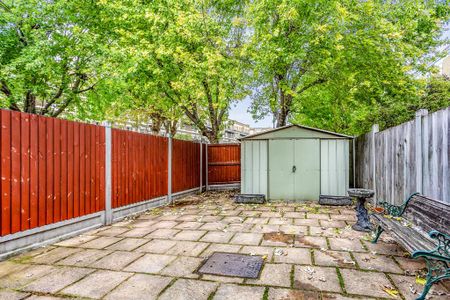 3 bedroom terraced house to rent - Photo 5