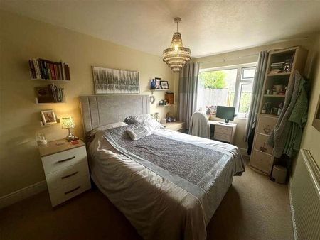 South Lea Close, Braunton, EX33 - Photo 4