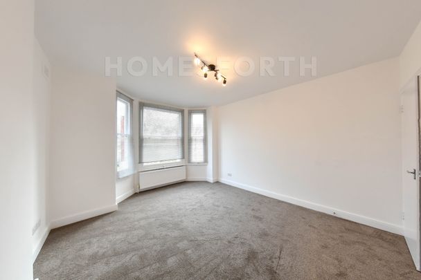 3 Bedroom Flat - Photo 1