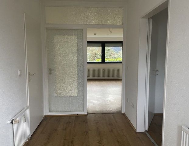 Sehr schönes, kleines Apartment für Senioren ab 65 Jahren mit Wohnberechtigungsschein! - Photo 1