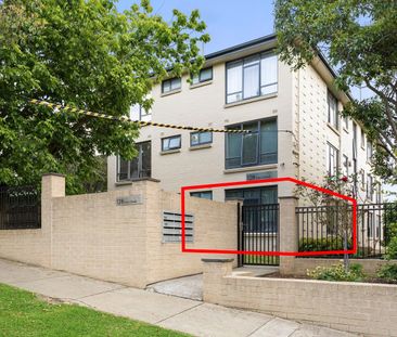 Quiet and Convenient One-Bedroom Apartment in Prime Location - Photo 4