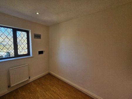 2 bedroom semi-detached house to rent - Photo 4