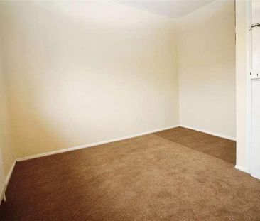 Crescent Road, Dagenham, RM10 - Photo 4