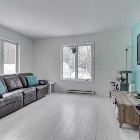 9 1/2 - Sainte-Julienne - 2 200 $/mois - Photo 3