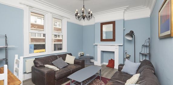 5 bedroom terraced house to rent - Photo 2