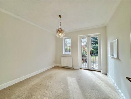 4 bedroom detached house to rent - Photo 4