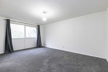 2 bed Flat for rent - Photo 5