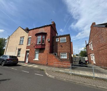 3 bedroom semi-detached house to rent - Photo 6