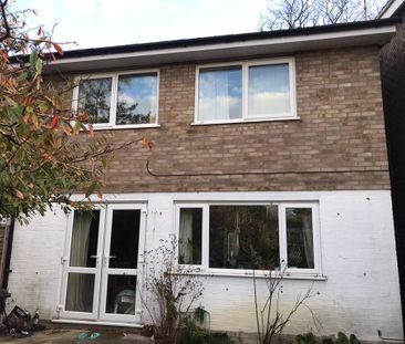 Stansgate Avenue, Trumpington, Cambridge - Photo 1