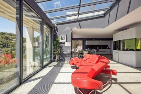 Villefranche-sur-Mer – Superbe villa contemporaine avec vue mer - Photo 2