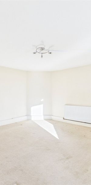 Sussex Keep, Slough Sussex Keep, Slough - Photo 2