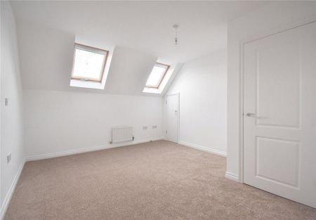 3 bedroom end of terrace house to rent - Photo 3