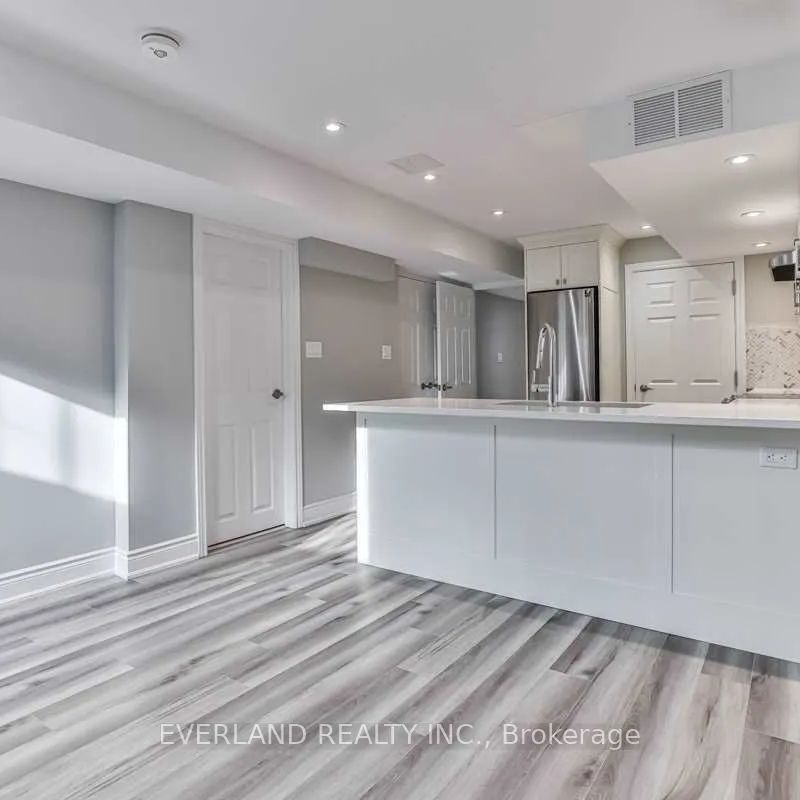 Detached Home For Lease | N9246525 - Photo 1