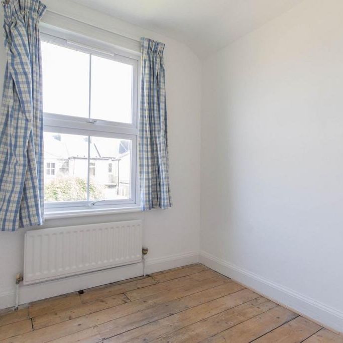 3 bedroom end of terrace house to rent - Photo 1